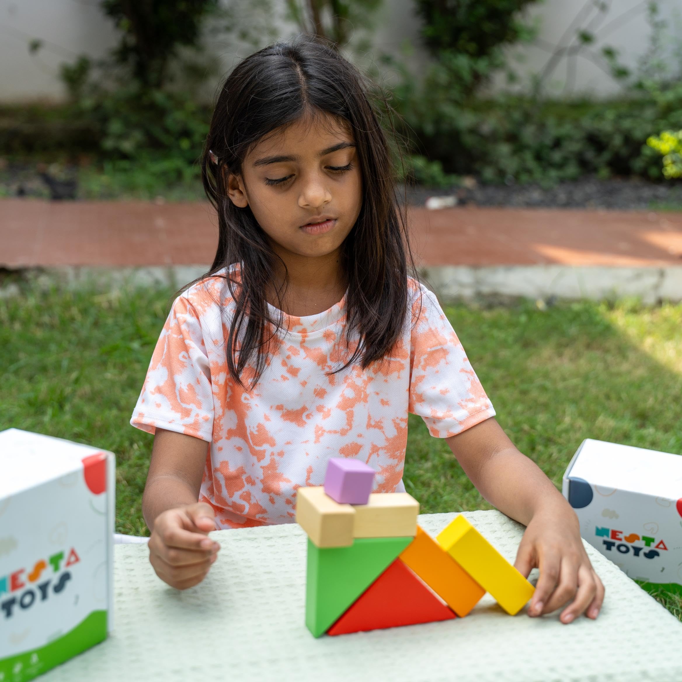 NESTA TOYS Wooden Pounding Bench Toy with Mallet | 8 Colourful Pegs - Flip, Pound & Repeat | Musical Toy - Sound on Every Hit | Builds Hand-Eye Coordination & Cause-Effect Learning | Ages 1-3 Years