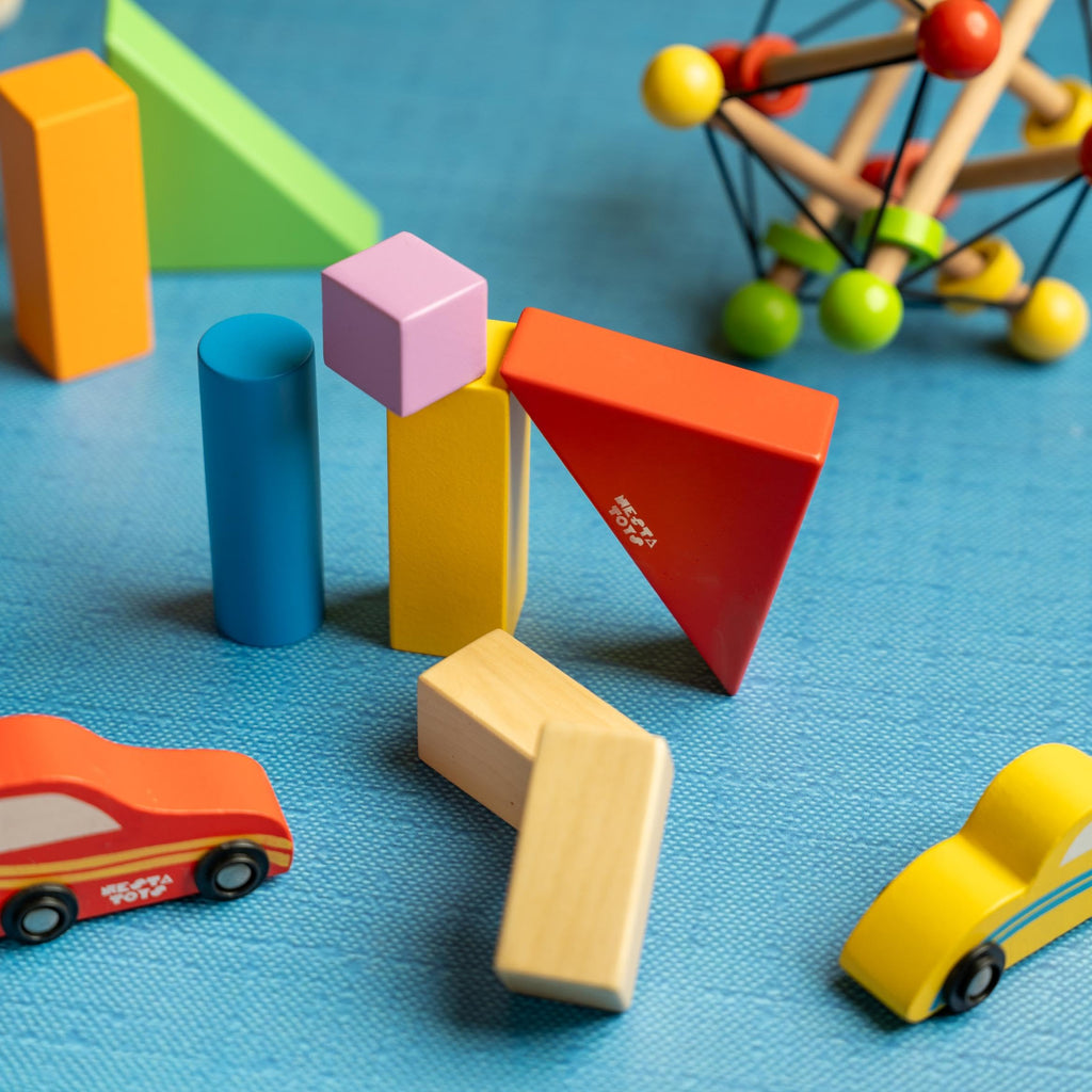 NESTA TOYS Wooden Pounding Bench Toy with Mallet | 8 Colourful Pegs - Flip, Pound & Repeat | Musical Toy - Sound on Every Hit | Builds Hand-Eye Coordination & Cause-Effect Learning | Ages 1-3 Years